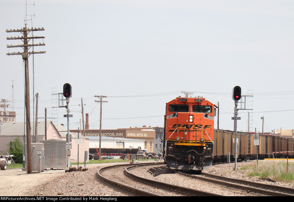 BNSF 9187